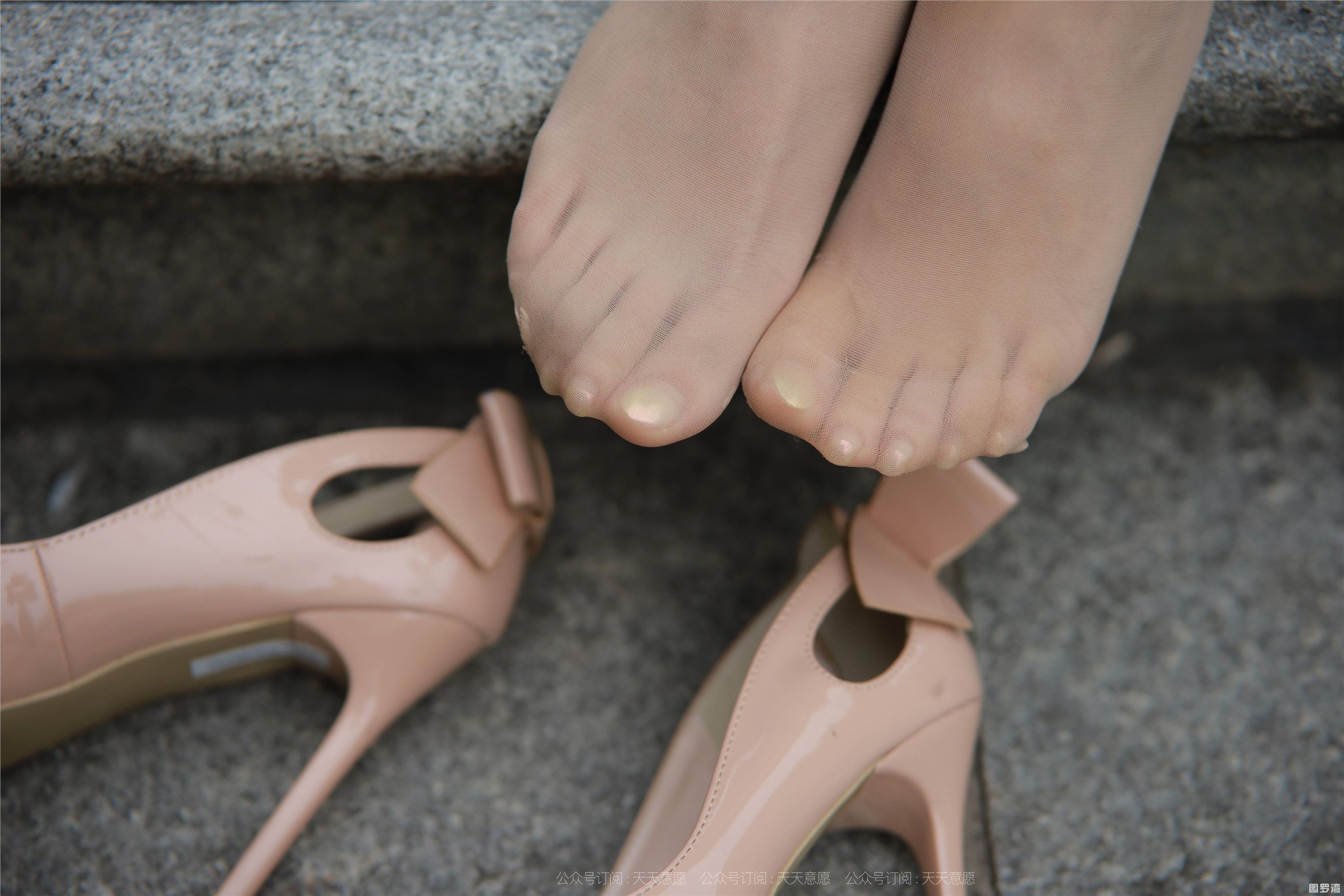 IESS异思趣向  2021.10.25 丝享家957：婉苹《公园偶遇美女》